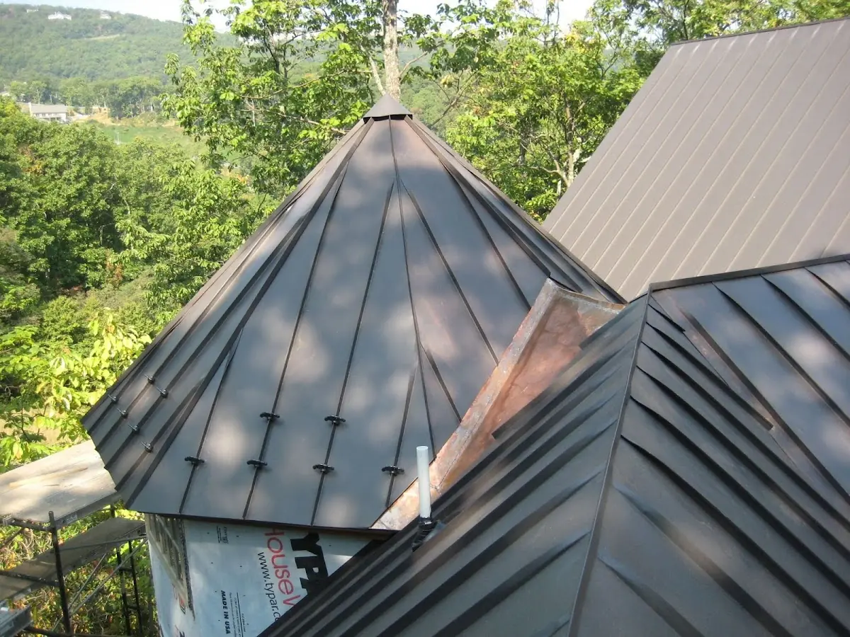 Professional Roof Tarp Installation by Craftsman Roofing in Northpark